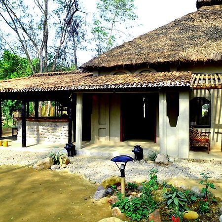 Machan Country Villa Kumarwarti Екстериор снимка