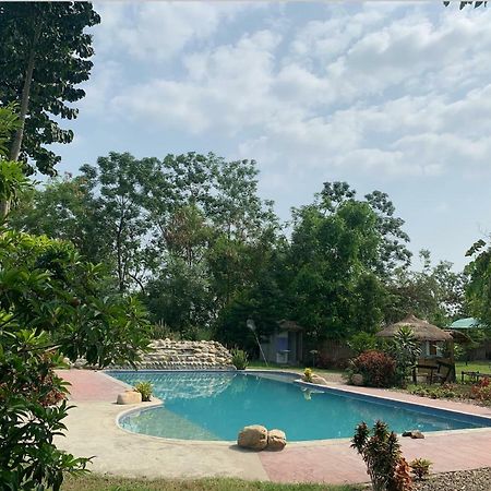 Machan Country Villa Kumarwarti Екстериор снимка