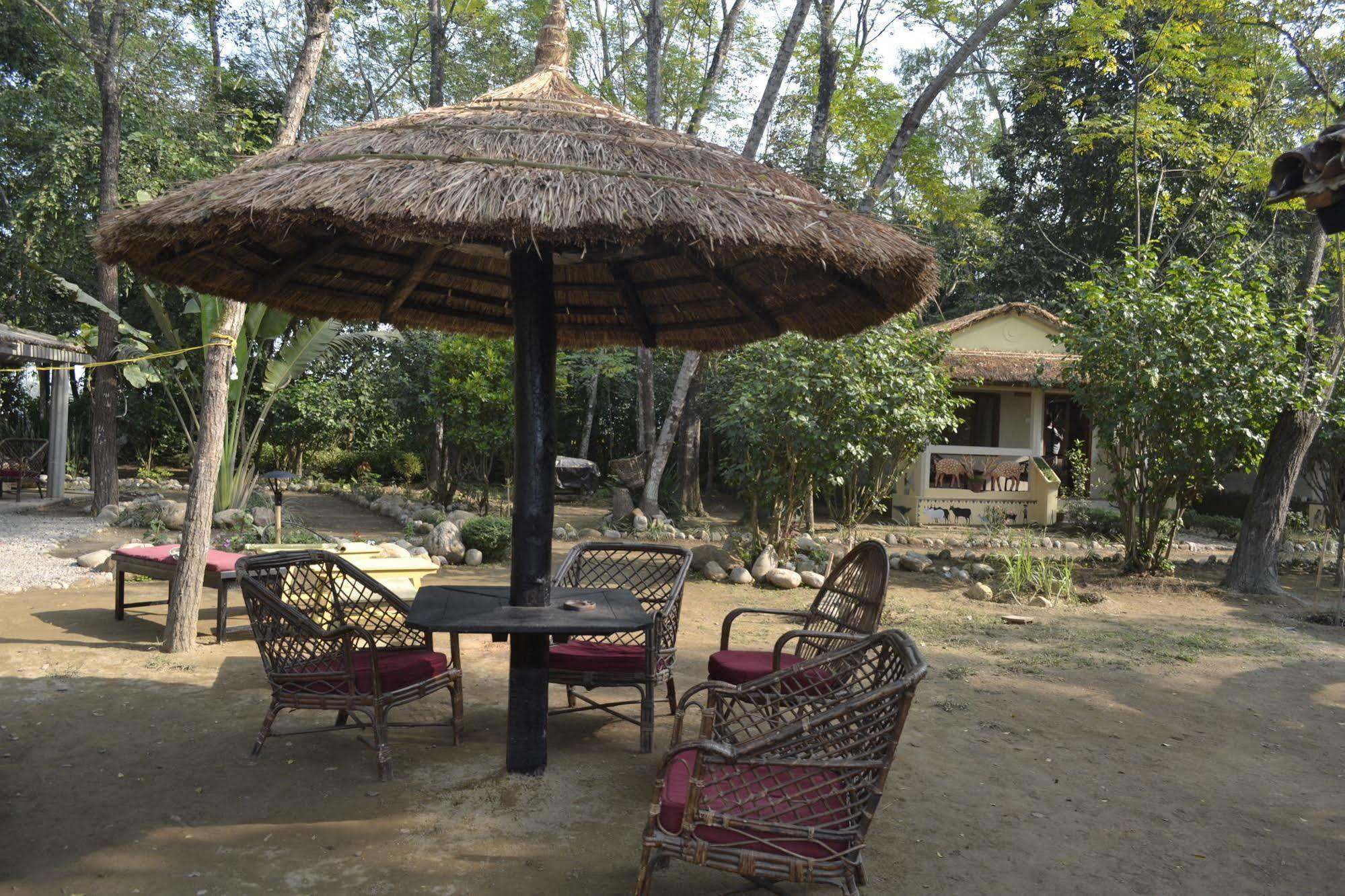 Machan Country Villa Kumarwarti Екстериор снимка