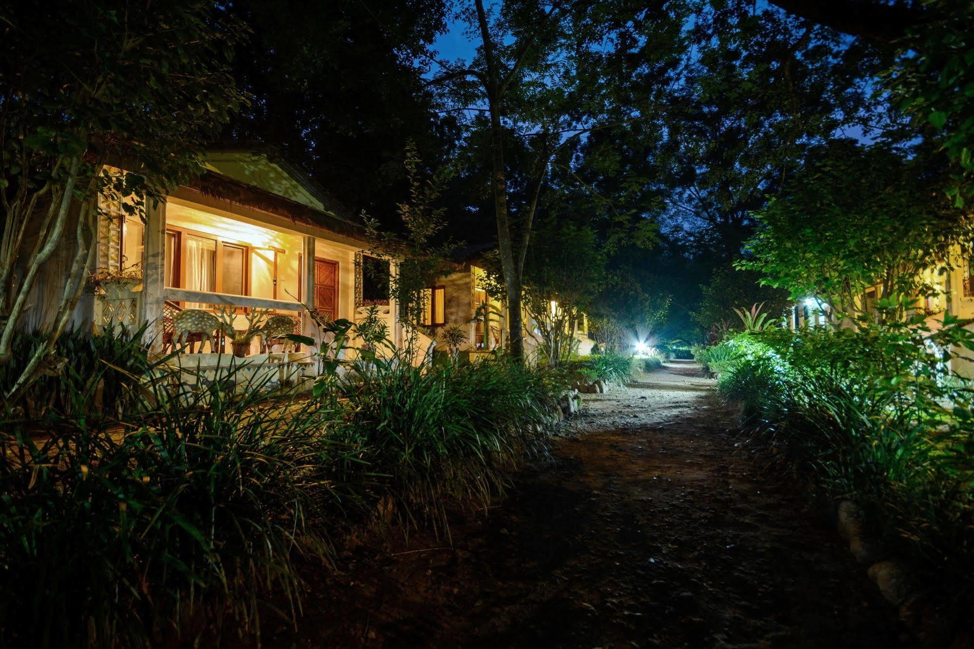 Machan Country Villa Kumarwarti Екстериор снимка