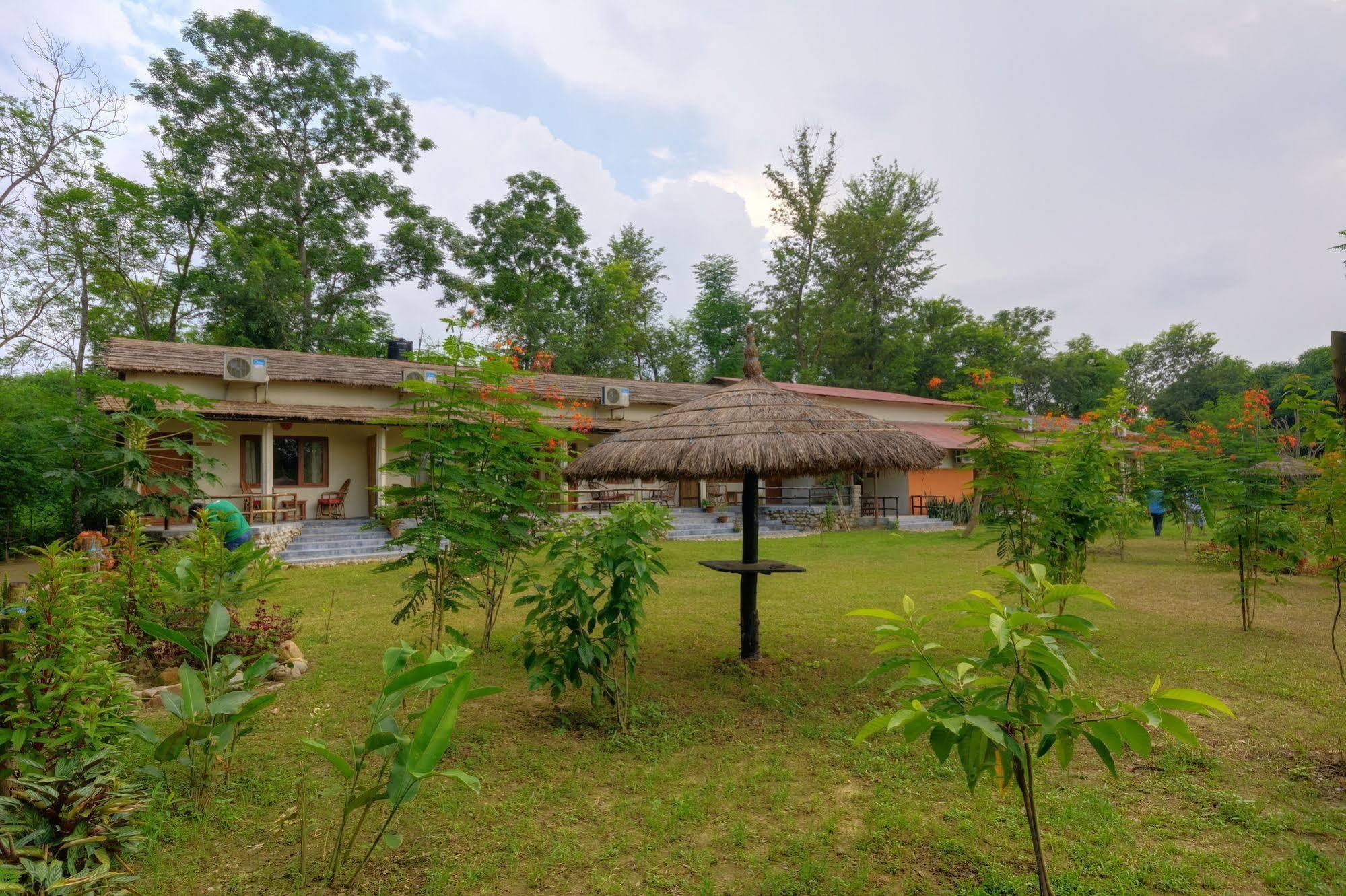 Machan Country Villa Kumarwarti Екстериор снимка