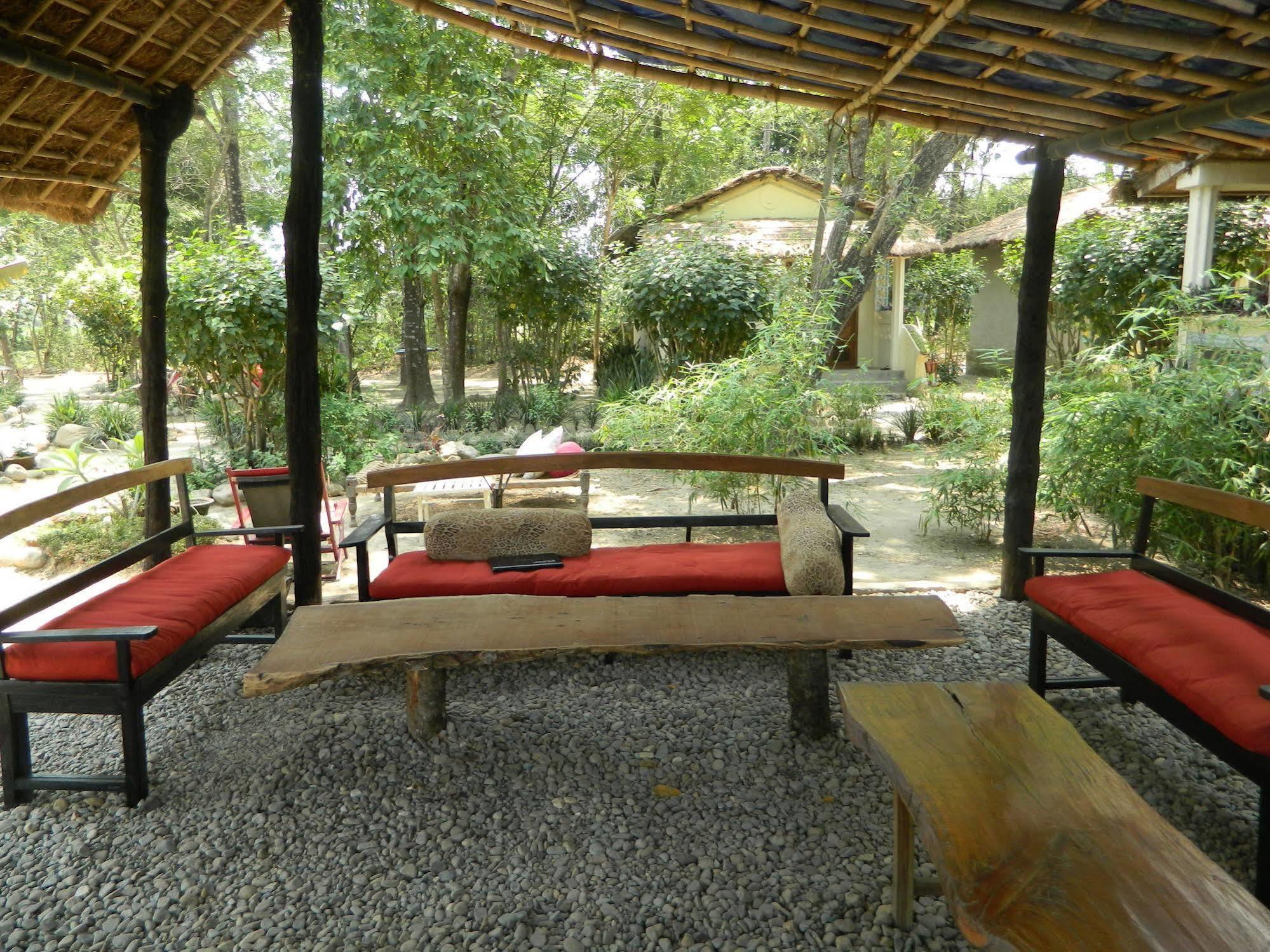 Machan Country Villa Kumarwarti Екстериор снимка